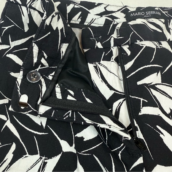 Mario Serrani Italy Tummy Control Black and White Leaf Print Shorts Size 8 - Picture 9 of 9
